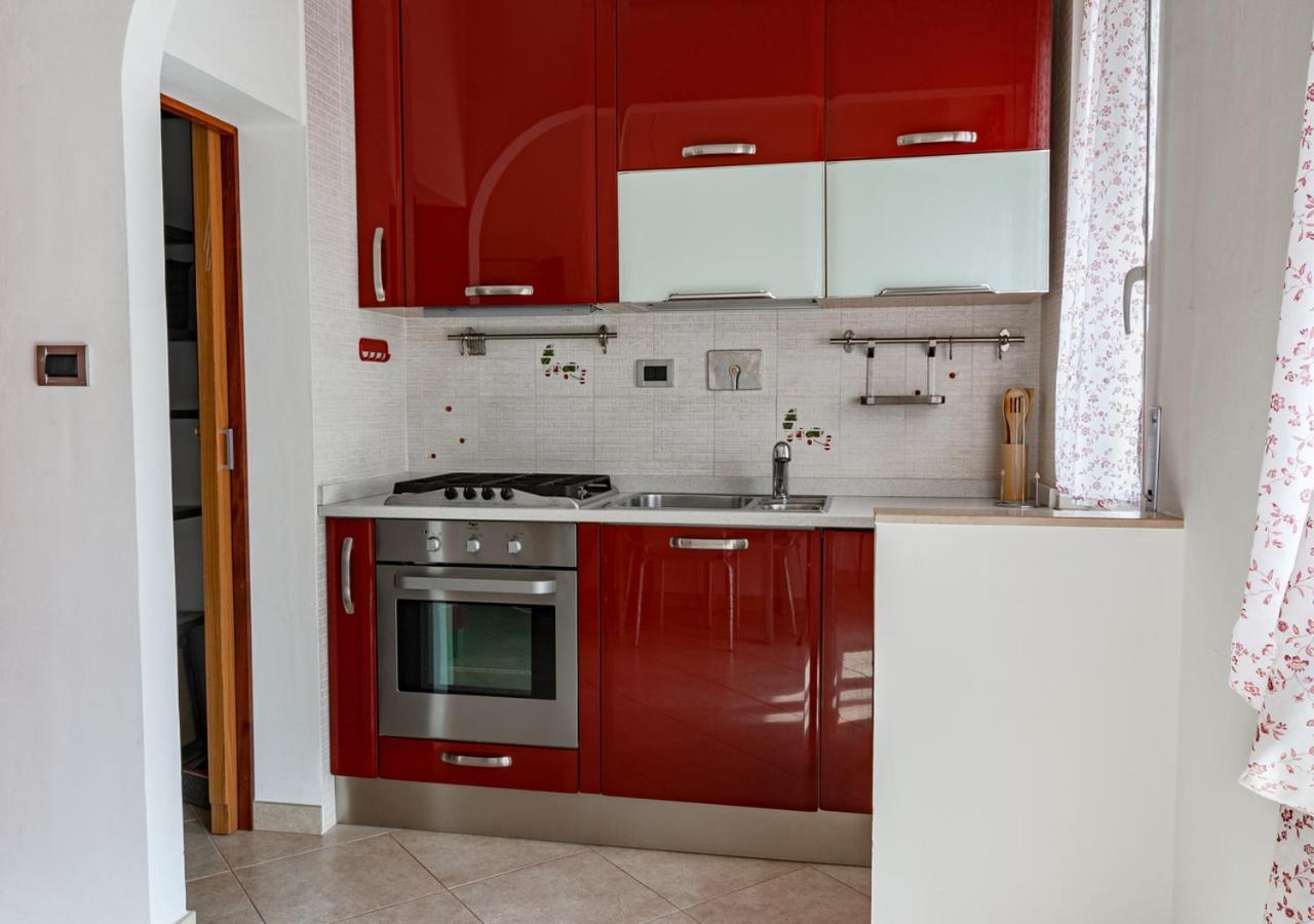 Апартаменты Luxury House Near Train Station Ливорно Экстерьер фото